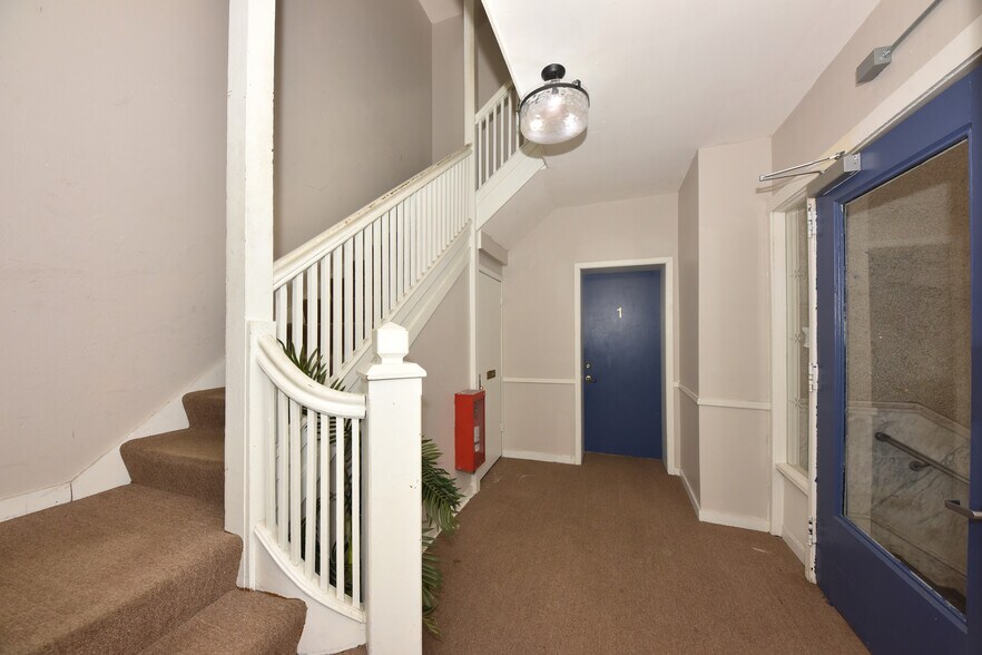 More Photos Of 1816 E Kane Pl, Milwaukee Apartments For Sale