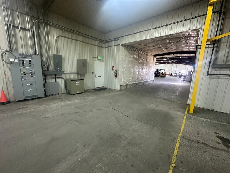 More Photos Of 636 S East St, Mount Carroll Warehouse For Sale