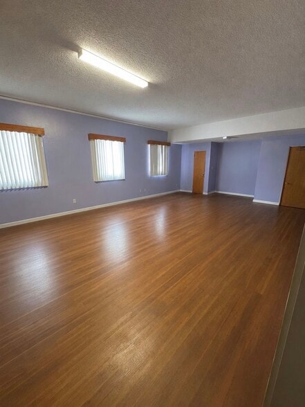 More Photos Of 1209 E Garfield Ave, Glendale Schools For Lease