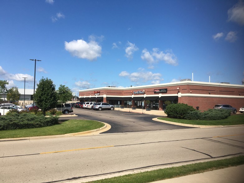 More Photos Of 6575-6595 E State St, Rockford Storefront For Lease