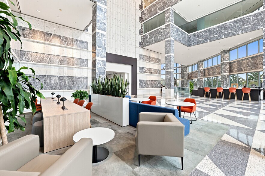 More Photos Of 1 Tower Ln, Oakbrook Terrace Office For Lease