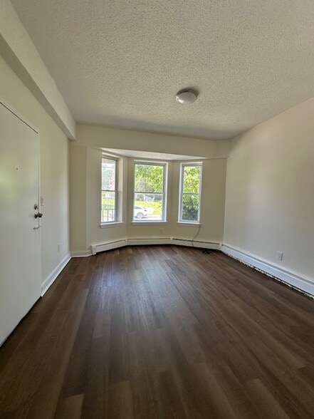More Photos Of 410 Garden St, Hartford Apartments For Sale
