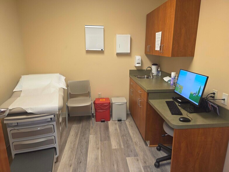 More Photos Of 1600 Sixth Ave, York Medical For Lease