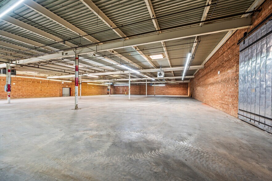 More Photos Of 212 Pendleton St, High Point Warehouse For Lease