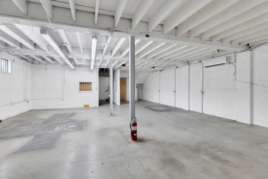 More Photos Of 7176 W Sunset Blvd, Los Angeles Storefront Retail Office For Sale