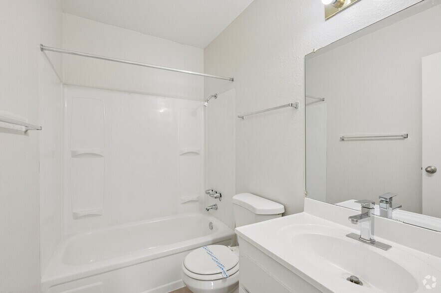 More Photos Of 5800 Bromley Ave, Las Vegas Apartments For Sale