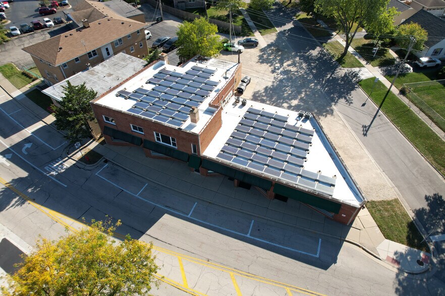 More Photos Of 220-230 Hicks Pl, Palatine Storefront Retail Residential For Sale