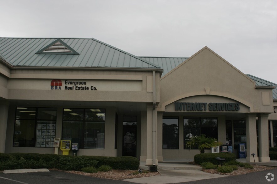 More Photos Of 17 Sherington Dr, Bluffton Storefront Retail Office For Lease