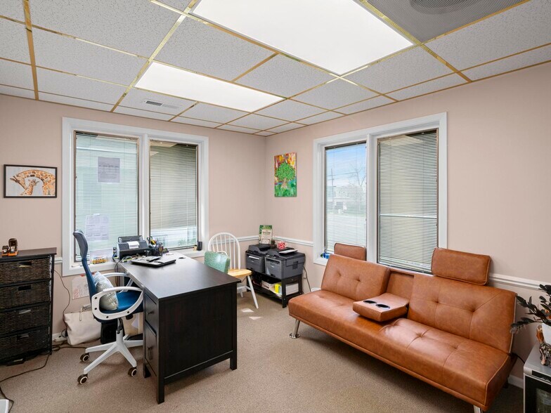 More Photos Of 4541 S 700 E, Salt Lake City Office For Sale