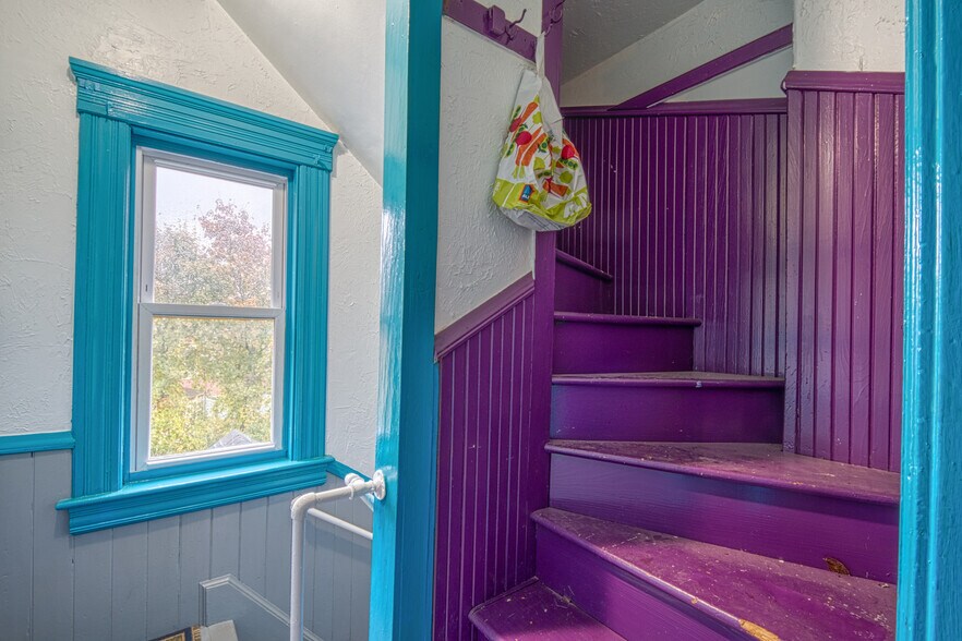 More Photos Of 28 Woodstock Ave, Putnam Specialty For Sale