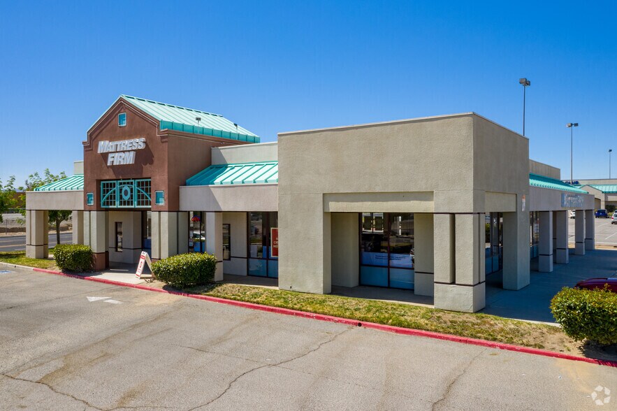 More Photos Of 12480 Amargosa Rd, Victorville Freestanding For Lease