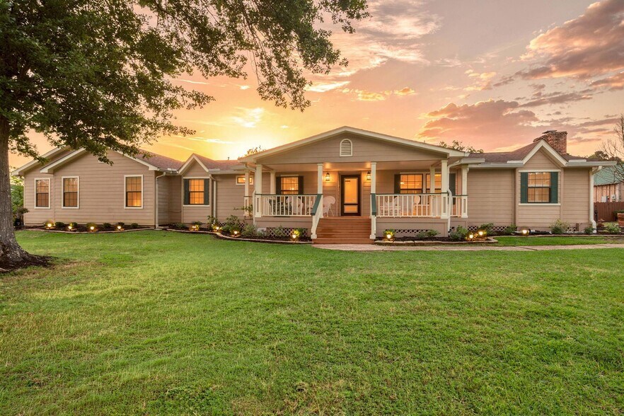More Photos Of 103 Roundabout Ln, Huntsville Specialty For Sale