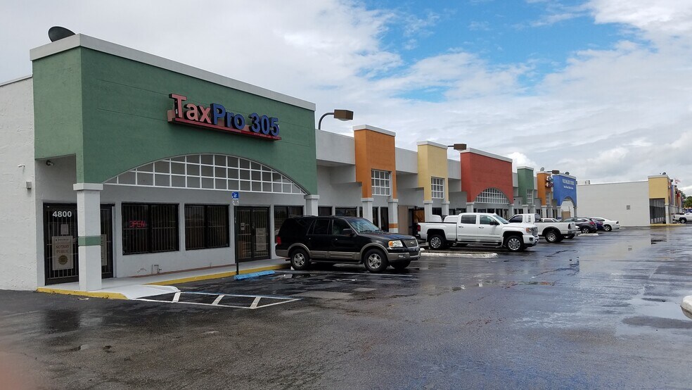 More Photos Of 4874 NW 167th St, Miami Lakes General Retail For Lease
