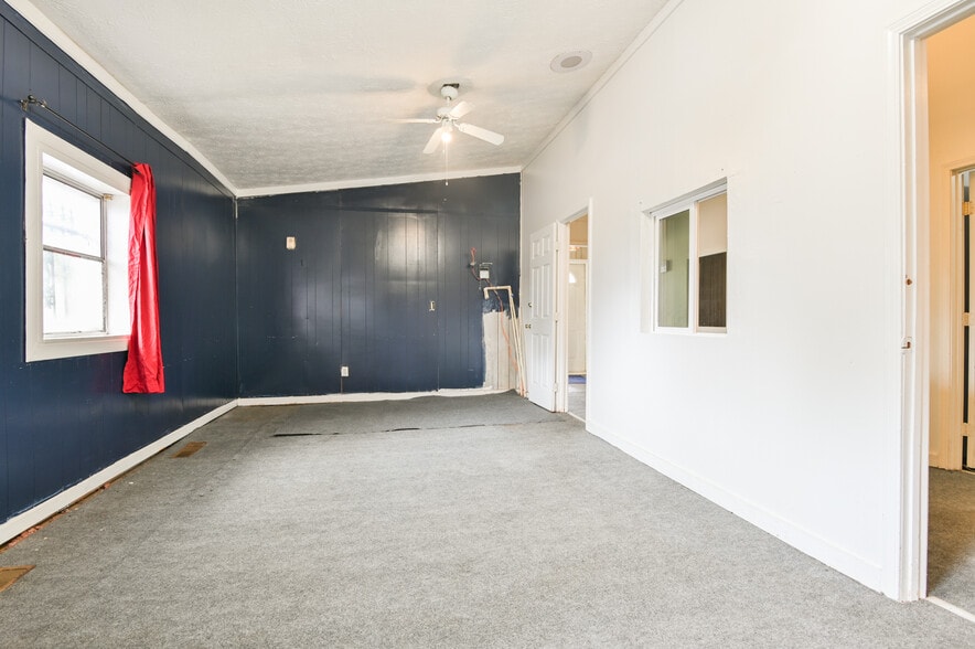 More Photos Of 2766 White Oak Dr, Decatur Religious Facility For Sale