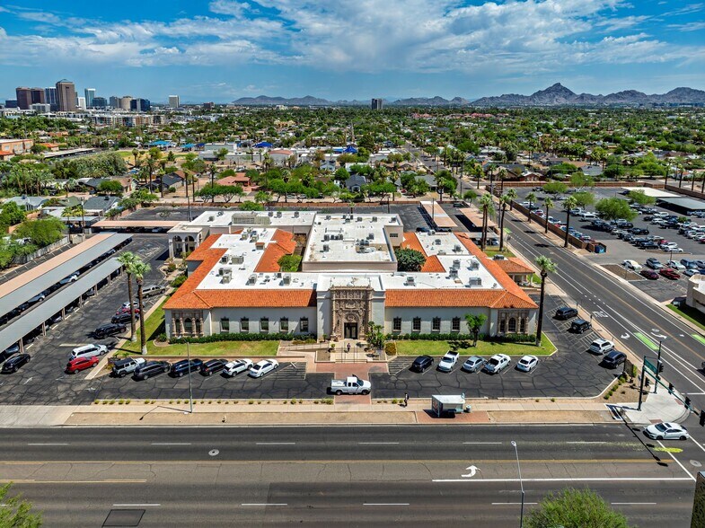 Primary Photo Of 926 E McDowell Rd, Phoenix Medical For Lease