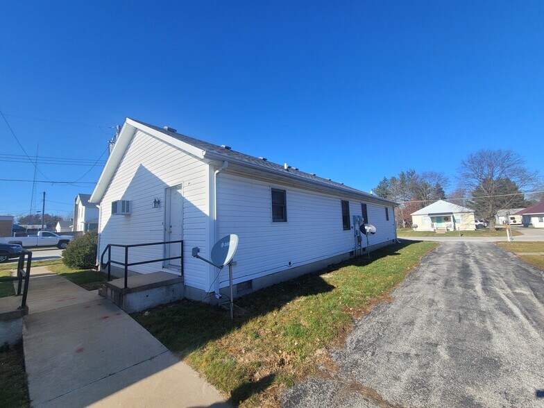 More Photos Of 115 N Arbitary St, Roseville Apartments For Sale