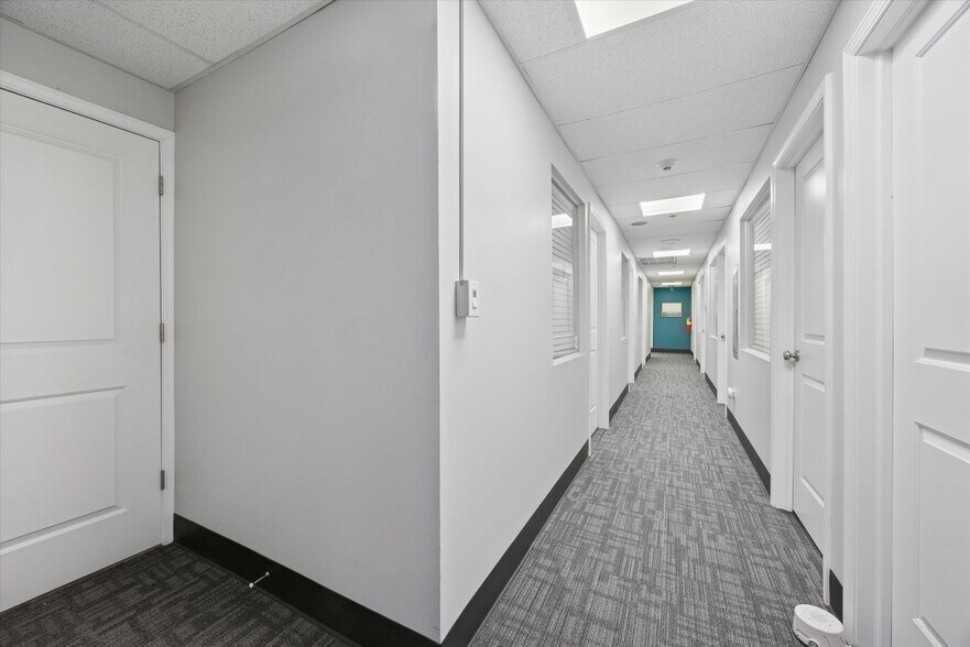 More Photos Of 5117 Main St, Downers Grove Storefront Retail Office For Lease