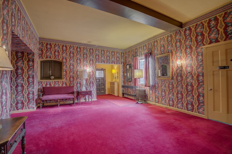 More Photos Of 3464 Central Pky, Cincinnati Funeral Home For Sale