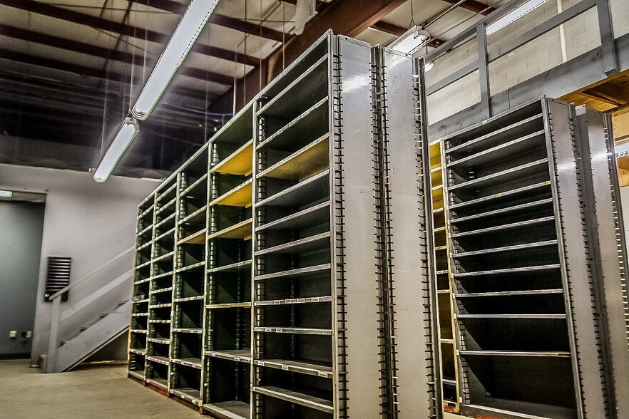 More Photos Of 101 Watters Dr, Dwight Auto Dealership For Sale