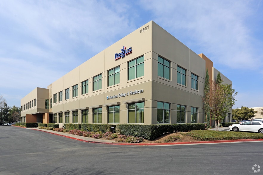 More Photos Of 11801 Pierce St, Riverside Office For Lease