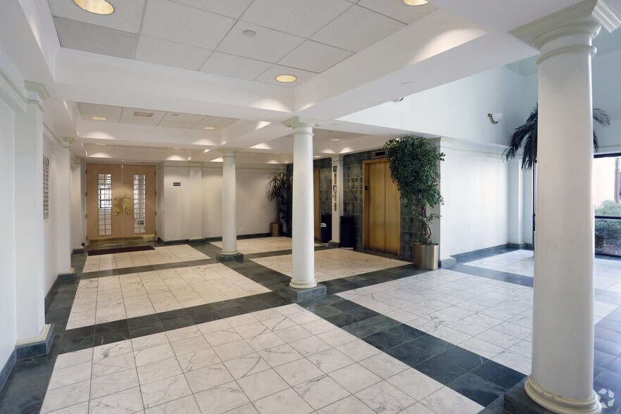More Photos Of 4547-4599 Us Highway 9, Howell Office For Lease