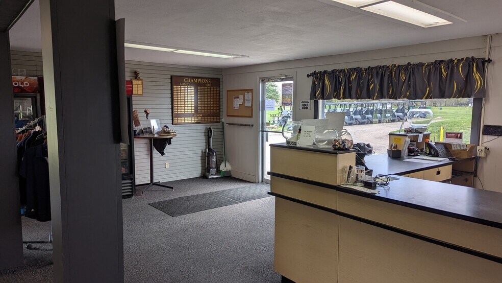 More Photos Of 4490 US-212, Montevideo Sports And Entertainment For Sale
