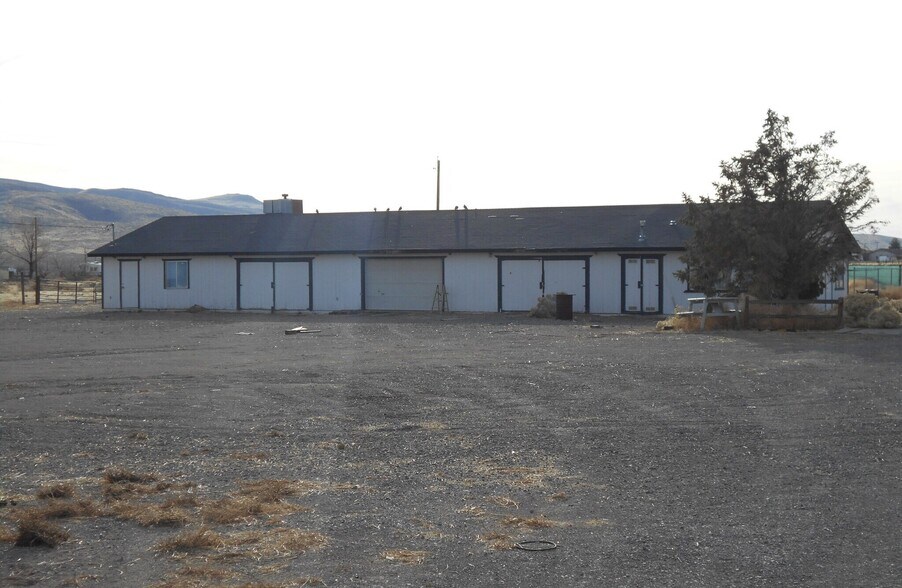 More Photos Of 3315 US Highway 50, Silver Springs Service For Lease