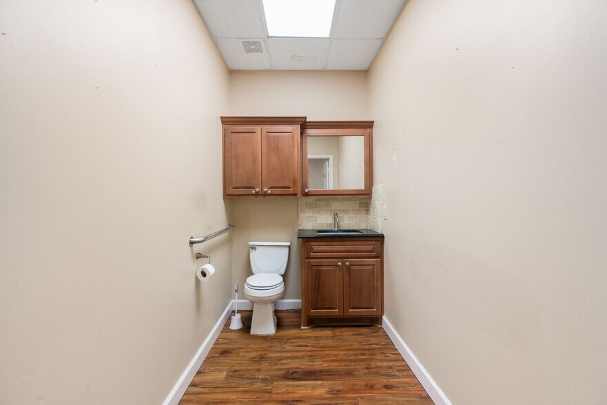 More Photos Of 2200 Sciaaca Rd, Spring Office For Sale