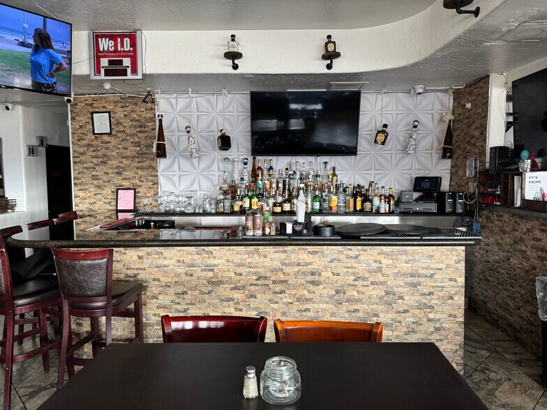 More Photos Of 1266 S E St, San Bernardino Service Station For Sale