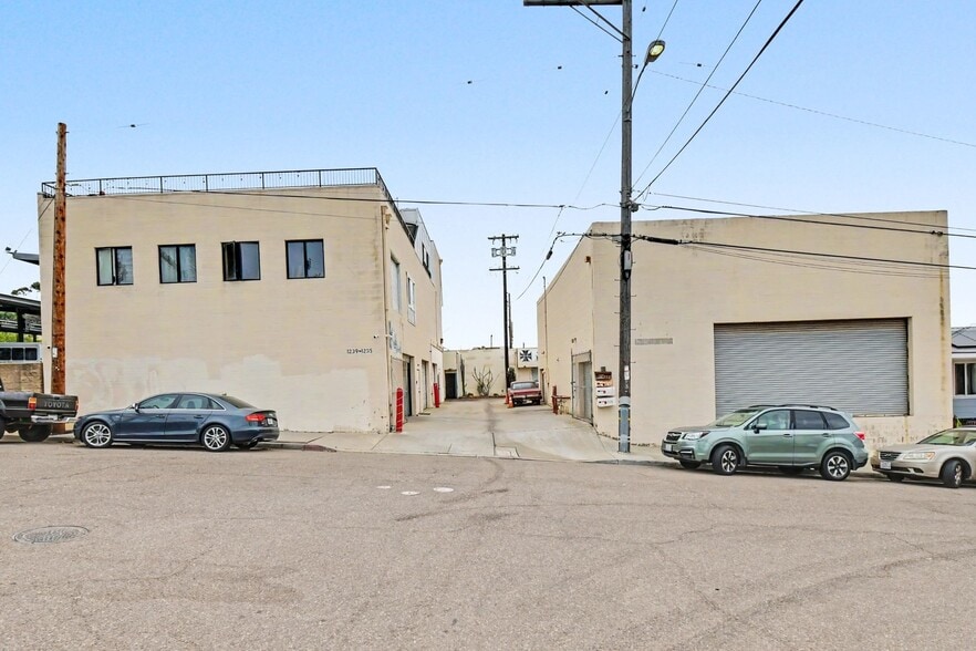More Photos Of 1235-1239 Cushman Ave, San Diego Service For Sale