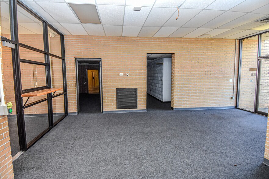 More Photos Of 16 Jackson St, Zebulon Light Distribution For Sale