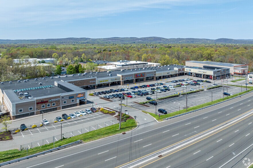 More Photos Of 1595-1659 Rt 23 S, Wayne Unknown For Lease