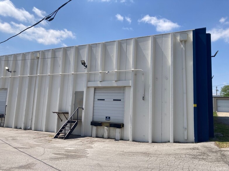 Primary Photo Of 1413 Illinois Ave, Kansas City Warehouse For Lease