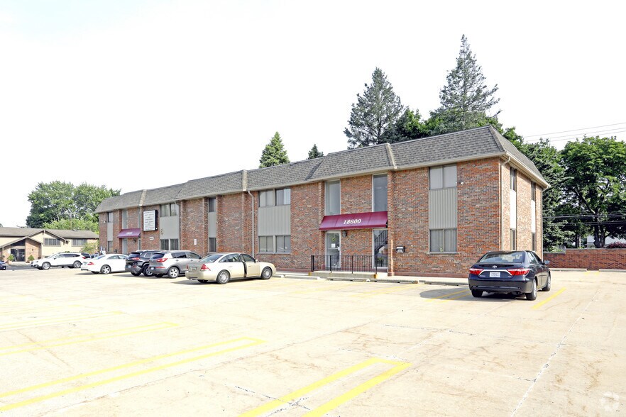 Primary Photo Of 18600 W 10 Mile Rd, Southfield Office For Sale