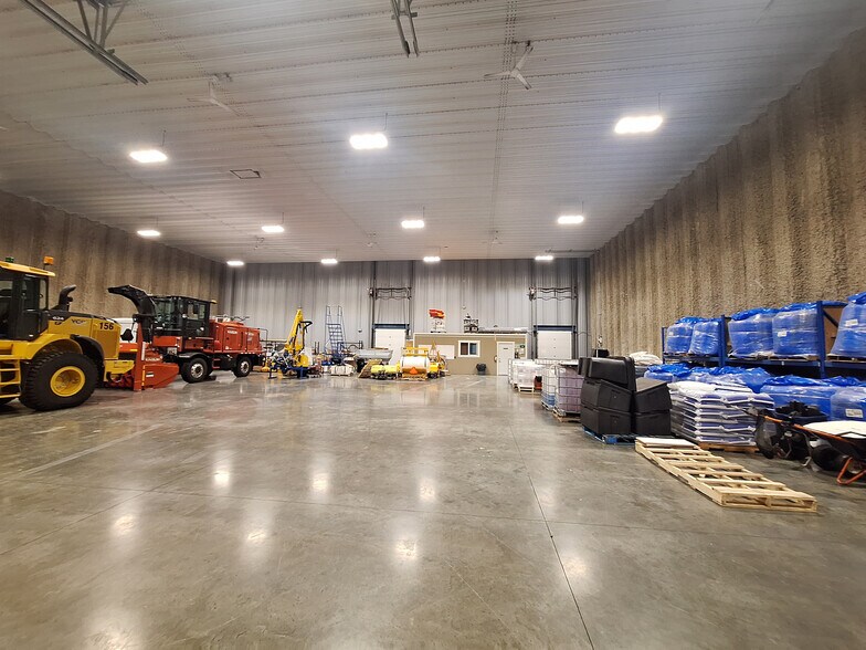 More Photos Of 3260 & 3260A Mustang Rd, Cassidy Warehouse For Lease