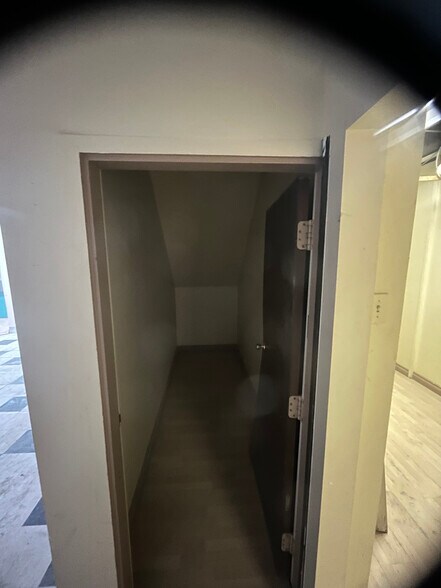 More Photos Of 12046 Fort Rd NW, Edmonton Apartments For Lease