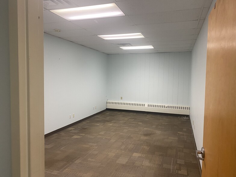 More Photos Of 3409 Genesee St, Buffalo Office For Sale