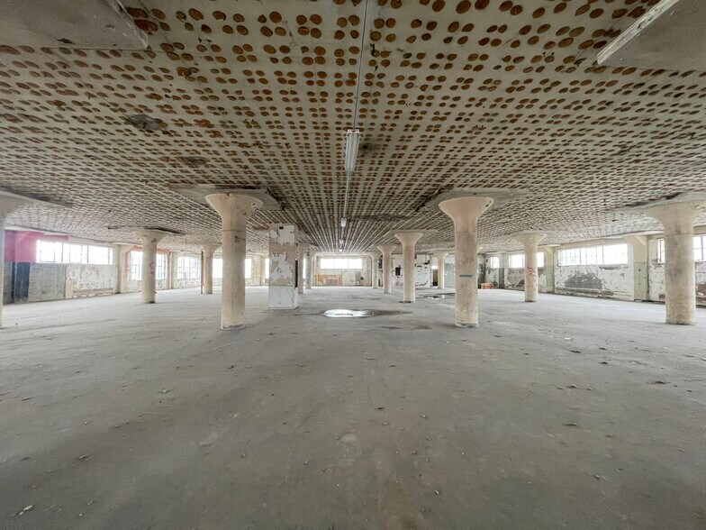 More Photos Of 658 Bailey Ave, Buffalo Manufacturing For Sale