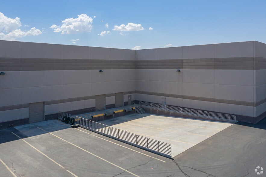 More Photos Of 700 S 94th Ave, Tolleson Distribution For Sale