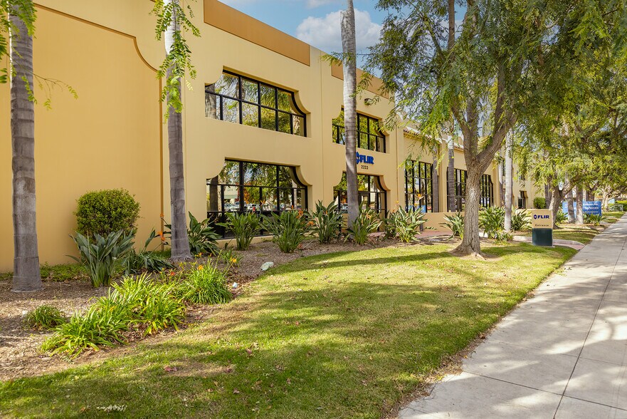 More Photos Of 2223 Eastman Ave, Ventura Manufacturing For Lease