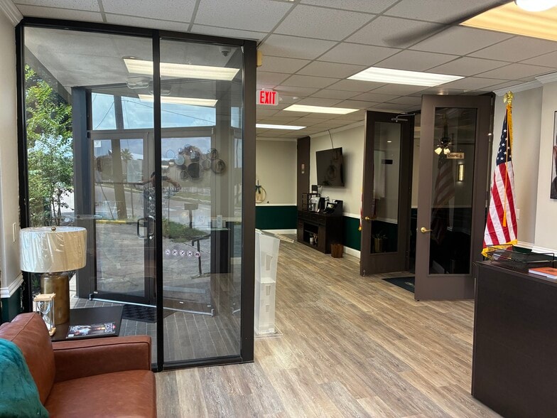 More Photos Of 6677 Rookin St, Houston Storefront Retail Office For Lease