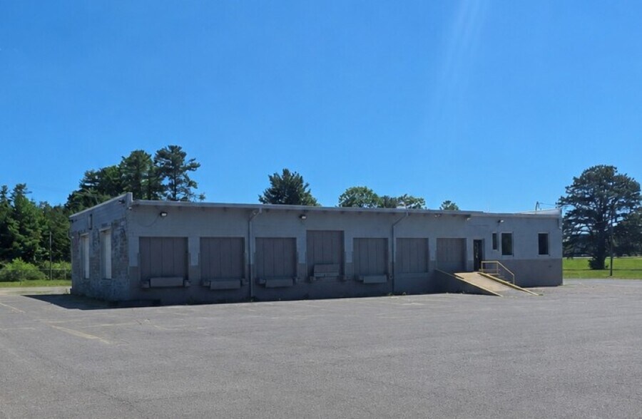 Primary Photo Of 351 Stanaford Rd, Beckley Warehouse For Lease