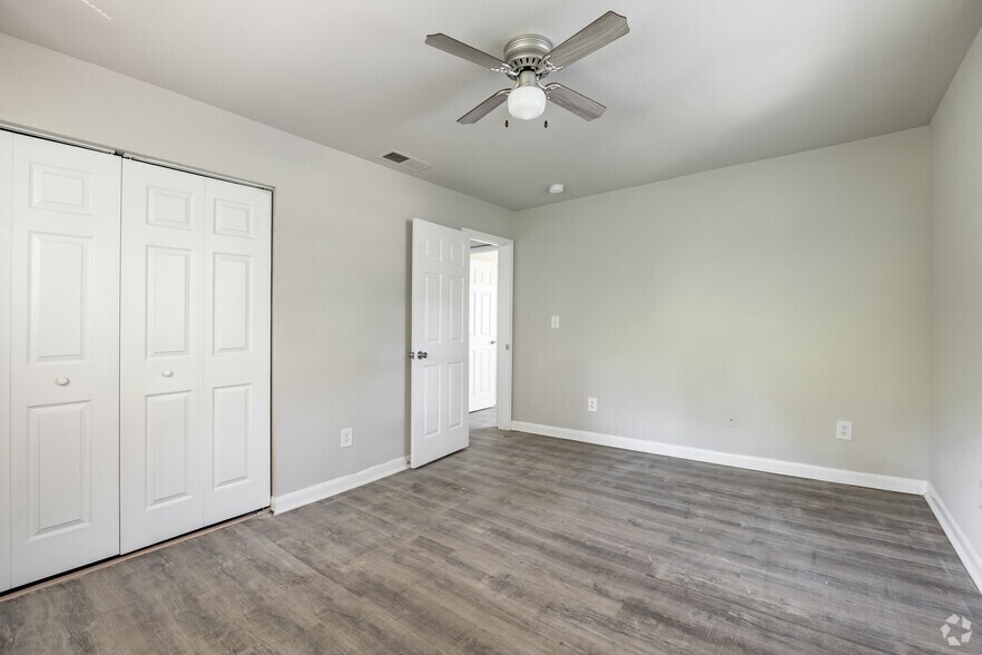 More Photos Of 661 Sherwood Dr, Jonesboro Apartments For Sale