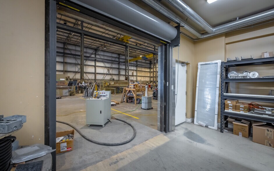 More Photos Of 29781 Fraser Hwy, Abbotsford Warehouse For Lease