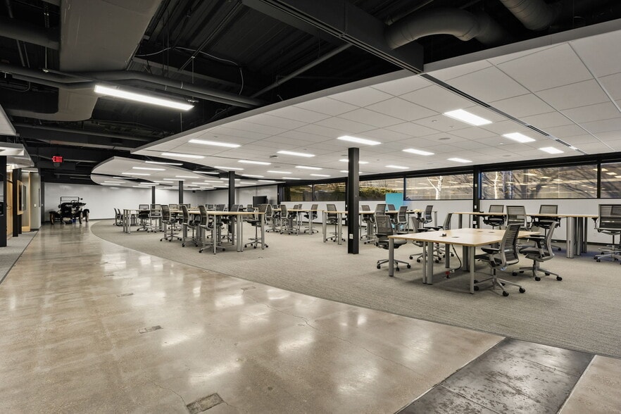 More Photos Of 1 Qbe Way, Sun Prairie Office For Lease