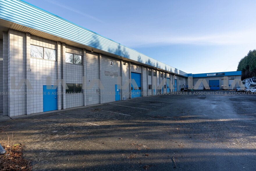 More Photos Of 9520 192nd St, Surrey Warehouse For Lease