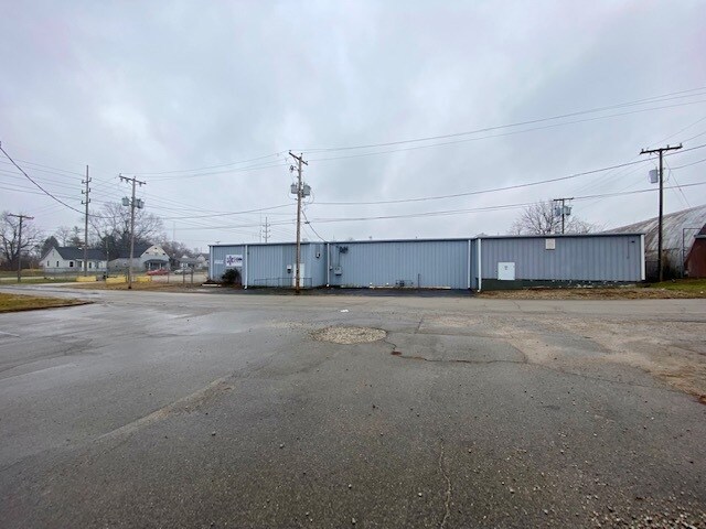 More Photos Of 703 W 13th St, Muncie Warehouse For Sale