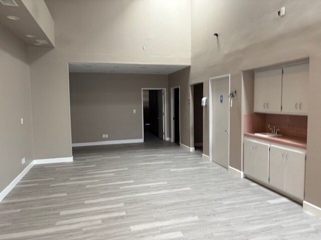 More Photos Of 1240 N Jefferson St, Anaheim Warehouse For Sale