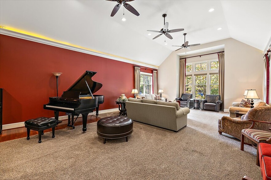 More Photos Of 1330 Oxford Rd, Bloomfield Hills Specialty For Sale