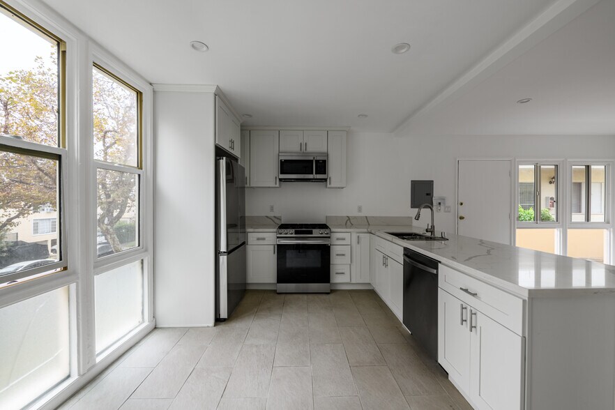 More Photos Of 337 S Rexford Dr, Beverly Hills Apartments For Sale